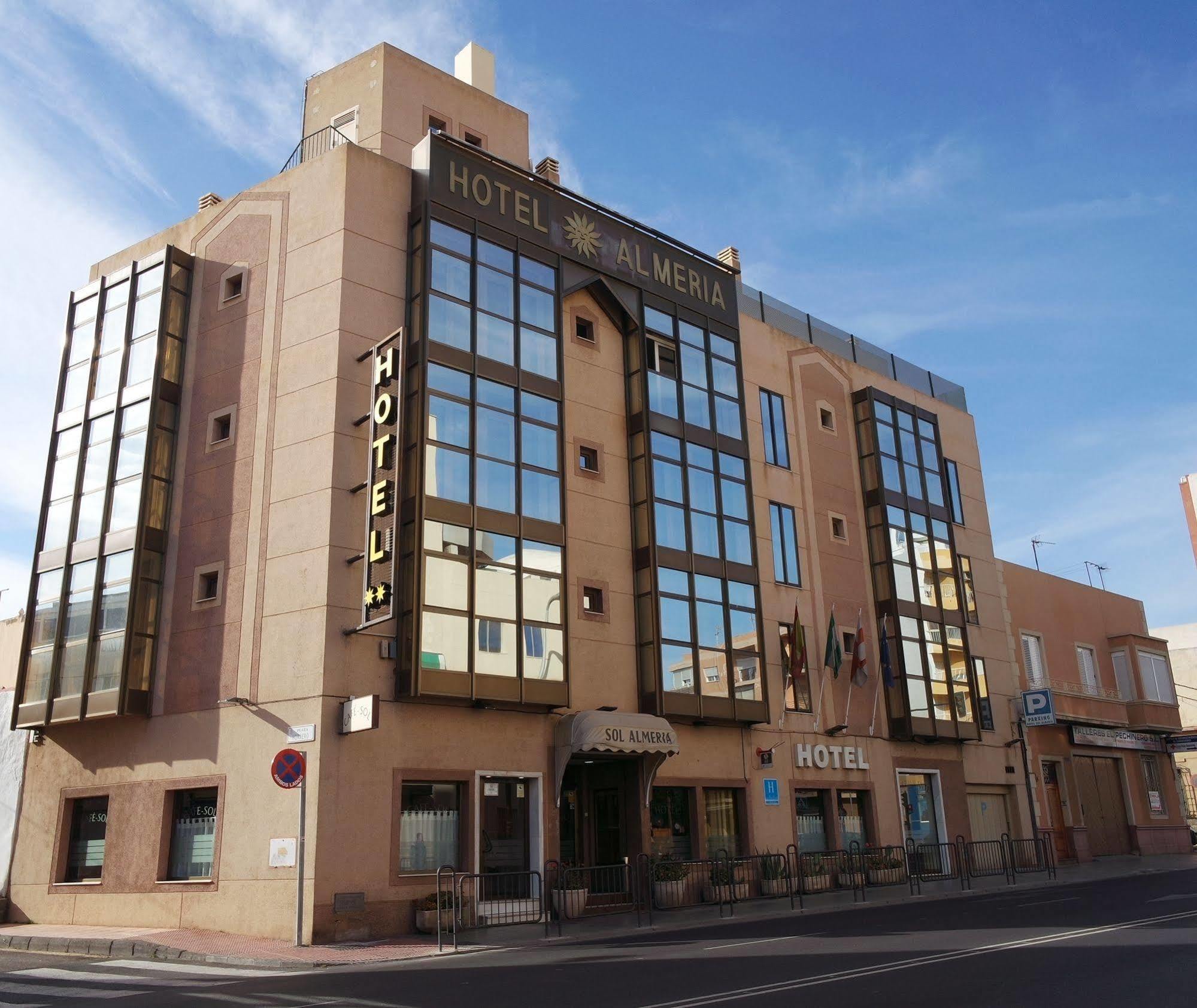 Hotel Sol Almería Exterior foto